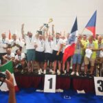 SPP87 sur le podium avec les autres équipes lors du Championnat du Monde des Clubs 2024 en Slovénie